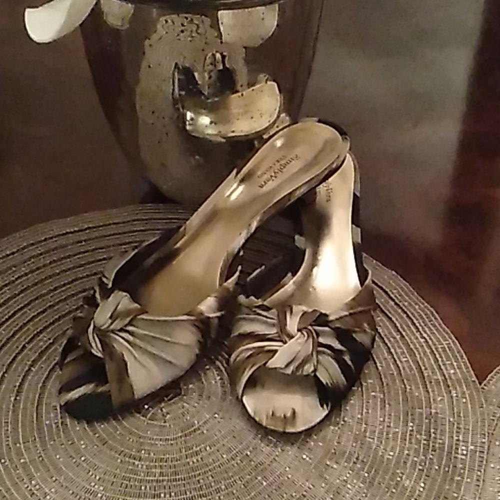 Simply Vera Kitten Heels (NEW)
